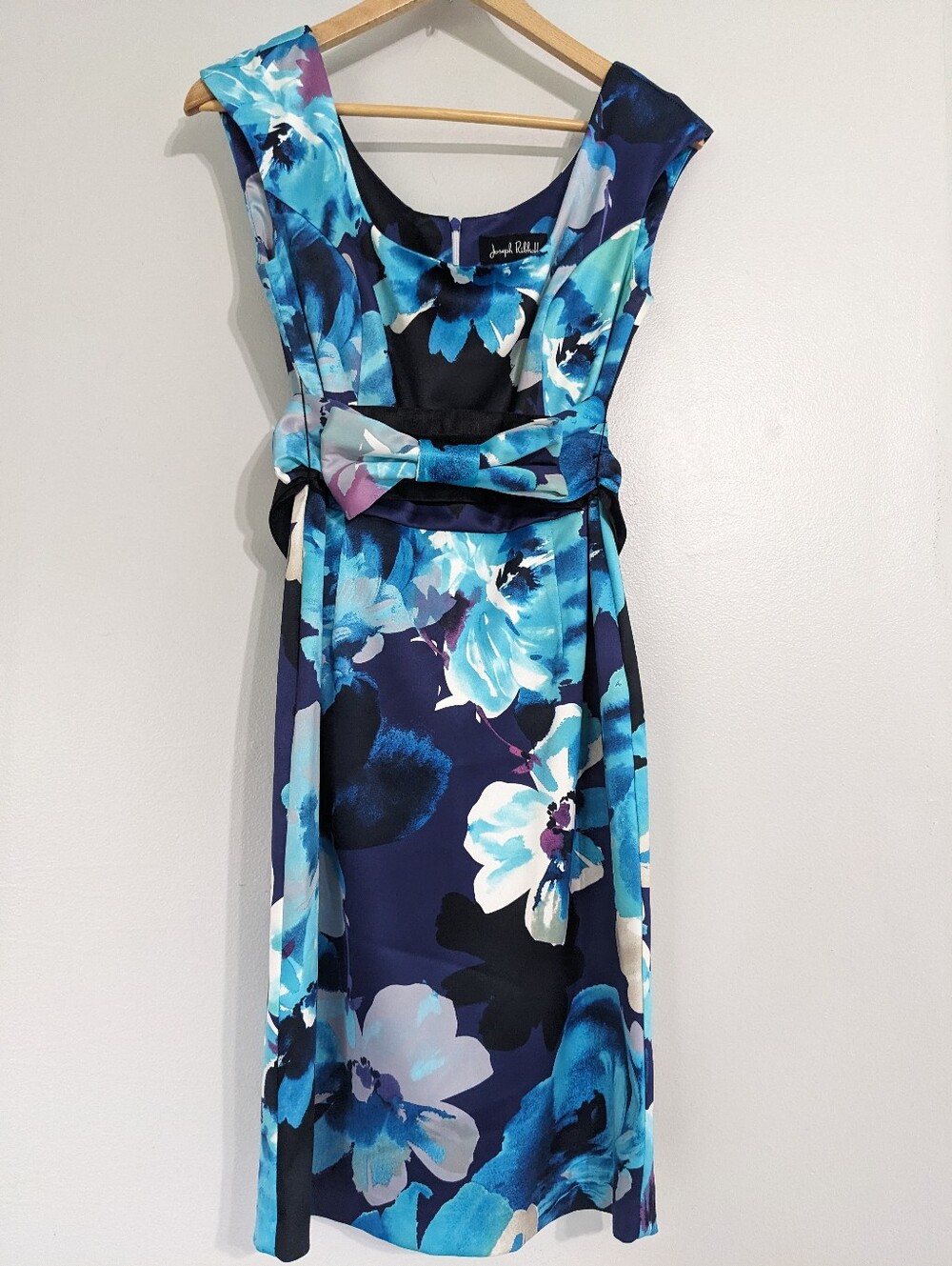Joseph Ribkoff Dress Women's Size 8 Sheath Satin Lined Cocktail Sleeveless Belt